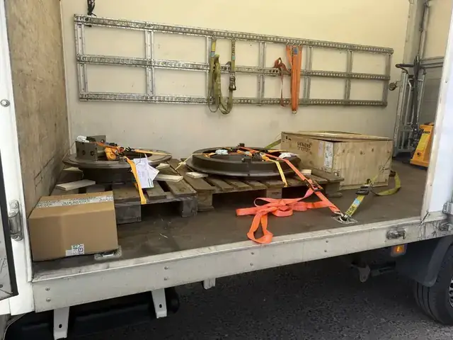 Courier load